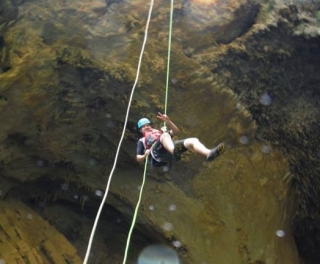  free fall rappelling 